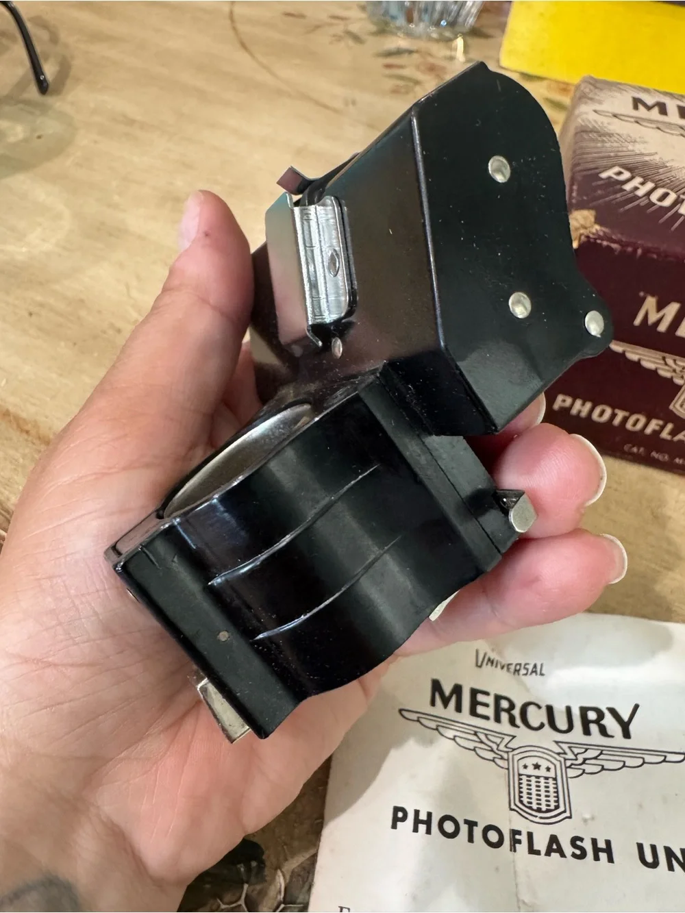 Vintage Mercury Photo Flash Unit - Universal Camera Corp